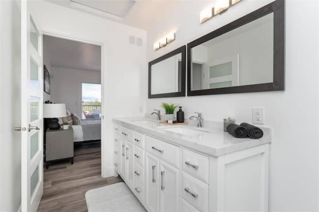 Photo of Bathroom in Gimli