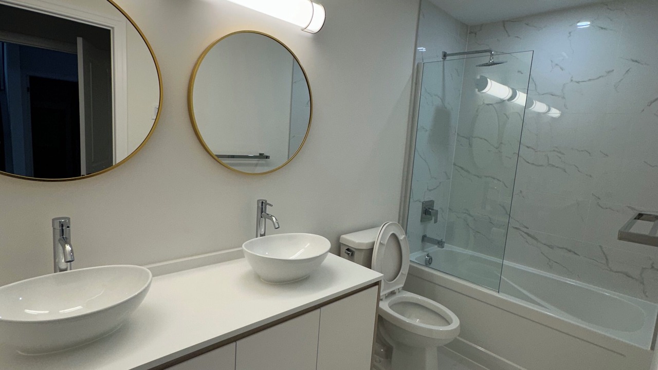 Photo of Bathroom in LaSalle