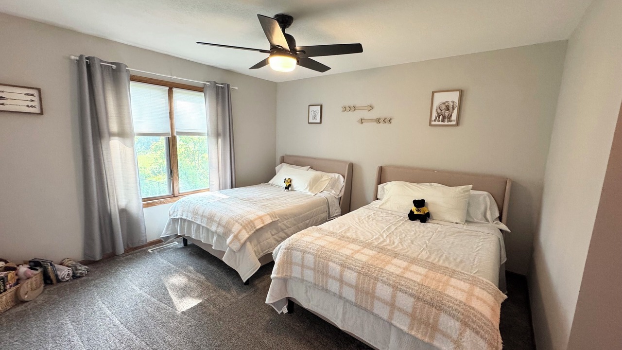 Photo of Bedroom in Weber