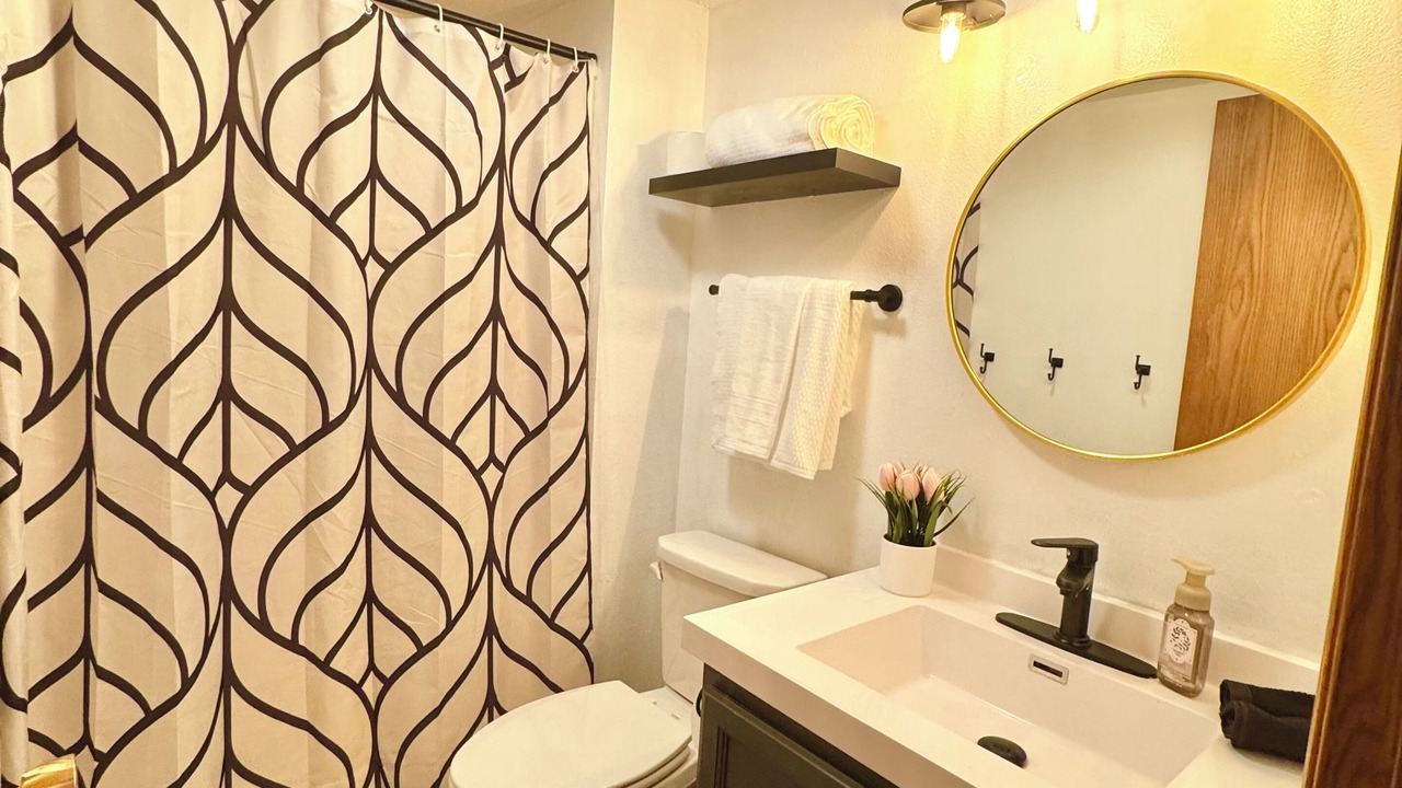 Photo of Bathroom in Weber