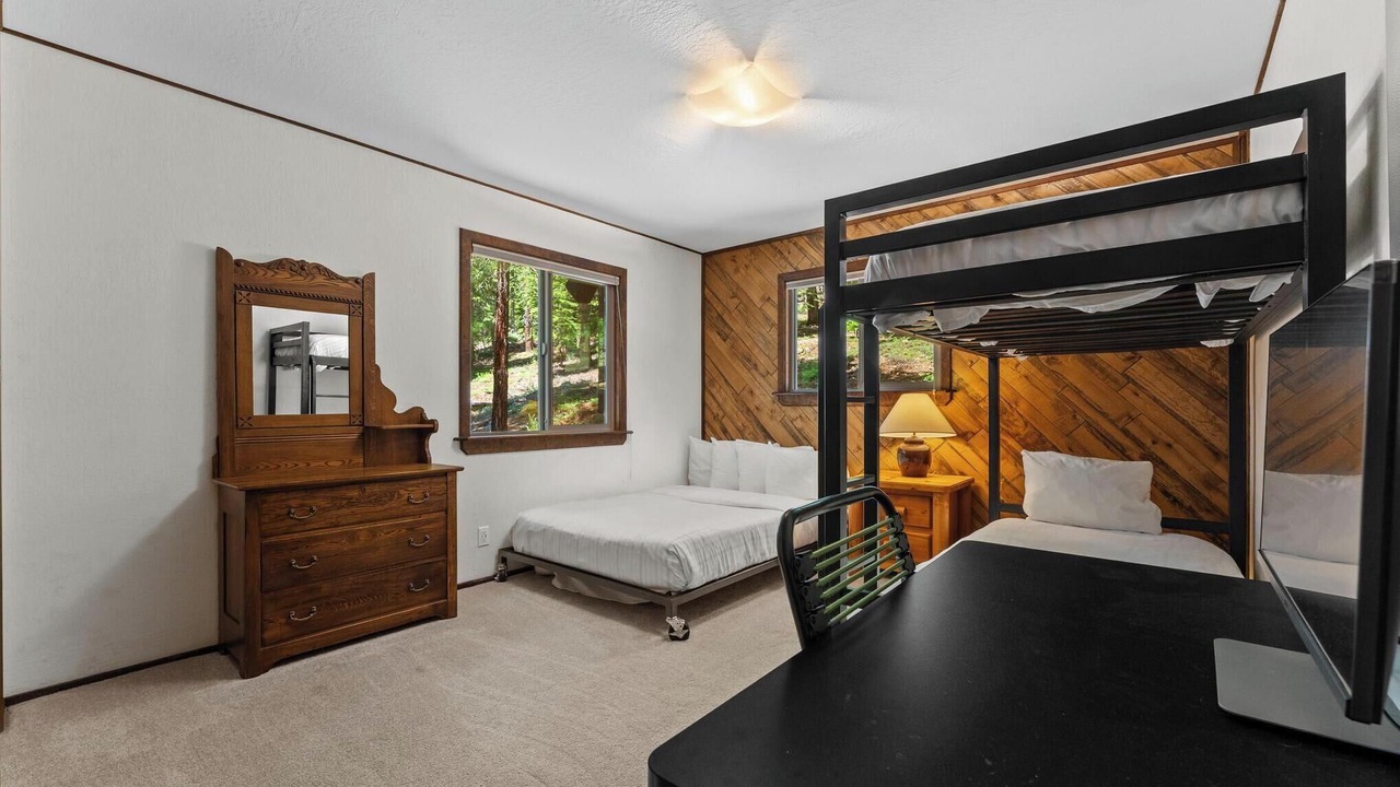 Photo of Bedroom in Kingswood Estates
