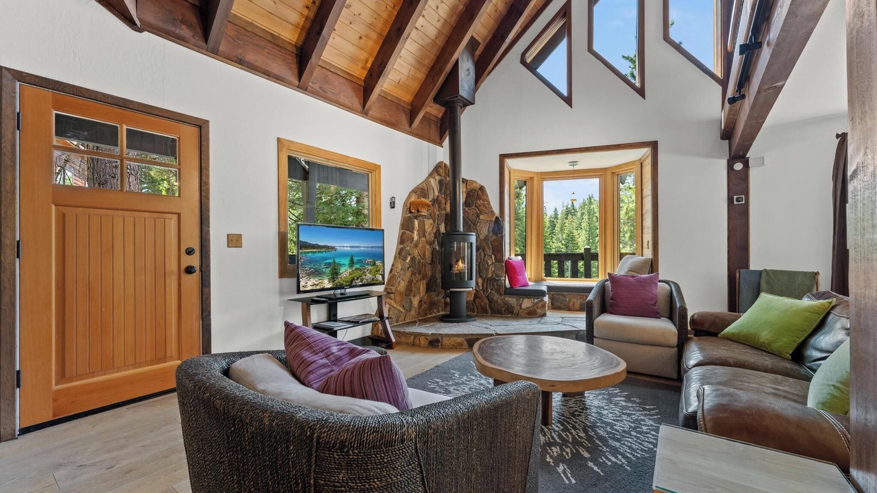 Photo of Livingroom in Kingswood Estates