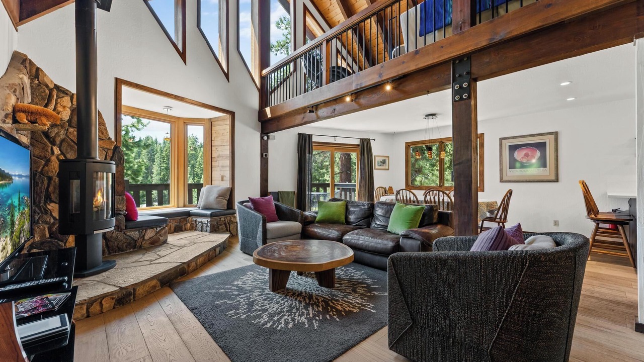 Photo of Livingroom in Kingswood Estates