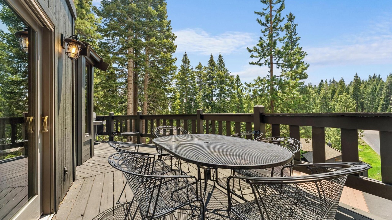 Photo of Outdoor in Kingswood Estates