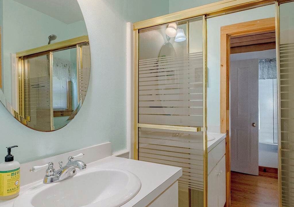 Photo of Bathroom in Peaks Island