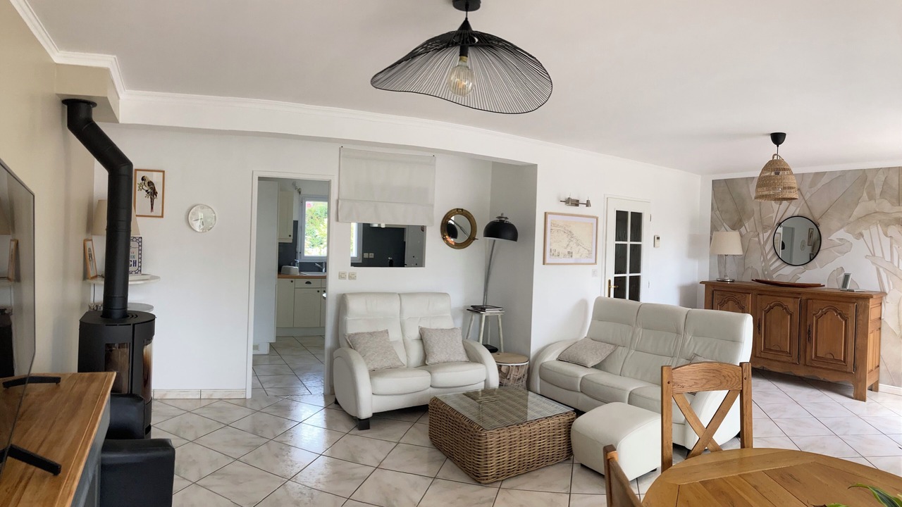 Photo of Livingroom in Saint-Regnobert-de-la-Cote-de-Nacre