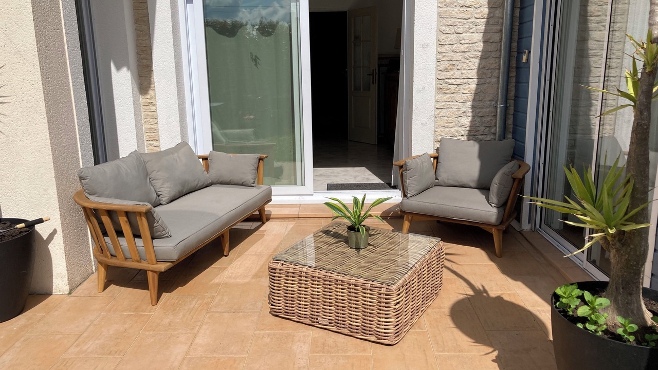 Photo of Patio Balcony in Saint-Regnobert-de-la-Cote-de-Nacre