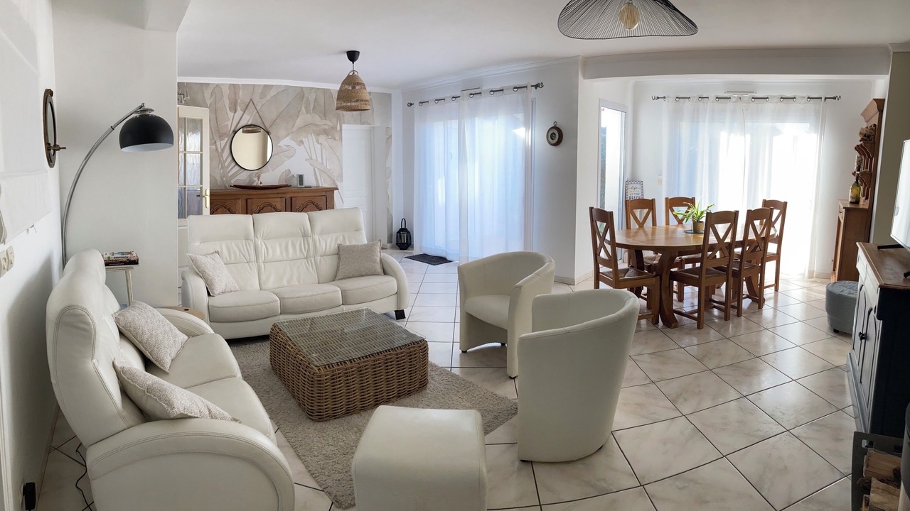Photo of Livingroom in Saint-Regnobert-de-la-Cote-de-Nacre