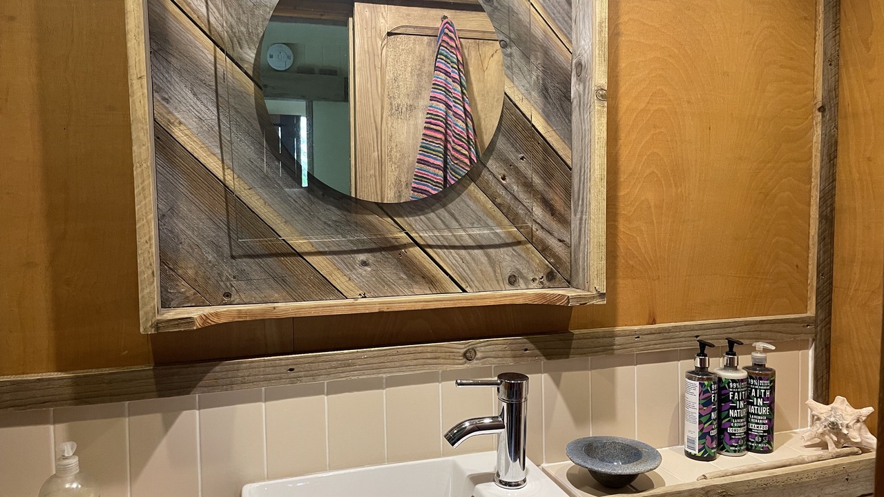 Photo of Bathroom in Plumpton Green