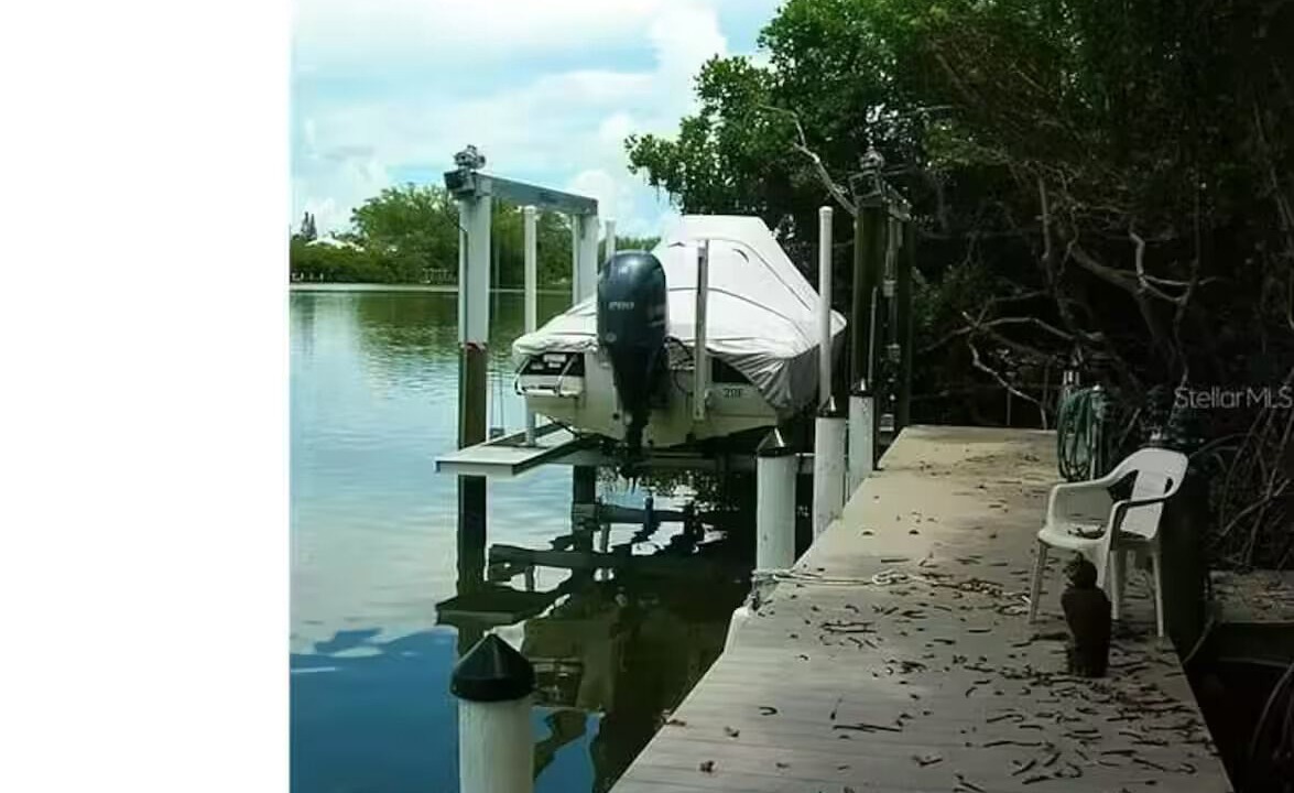 Photo of Others in Palm Island