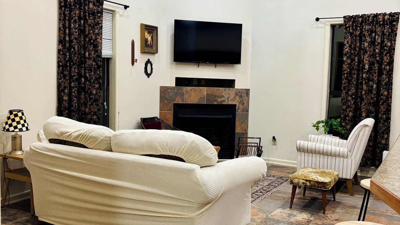 Photo of Livingroom in Evans
