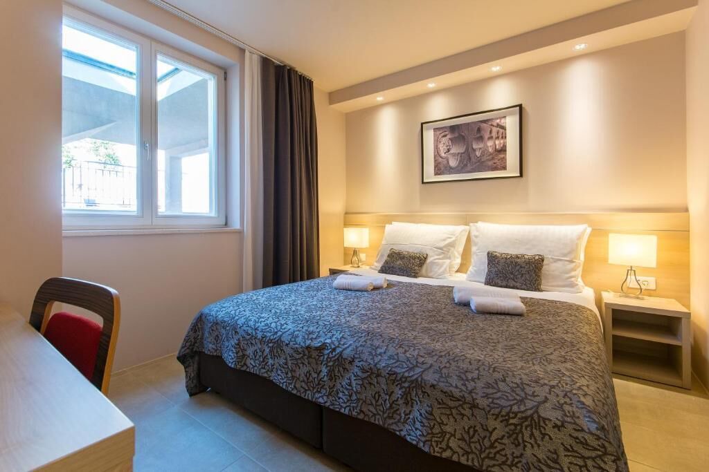 Photo of Bedroom in Molunat