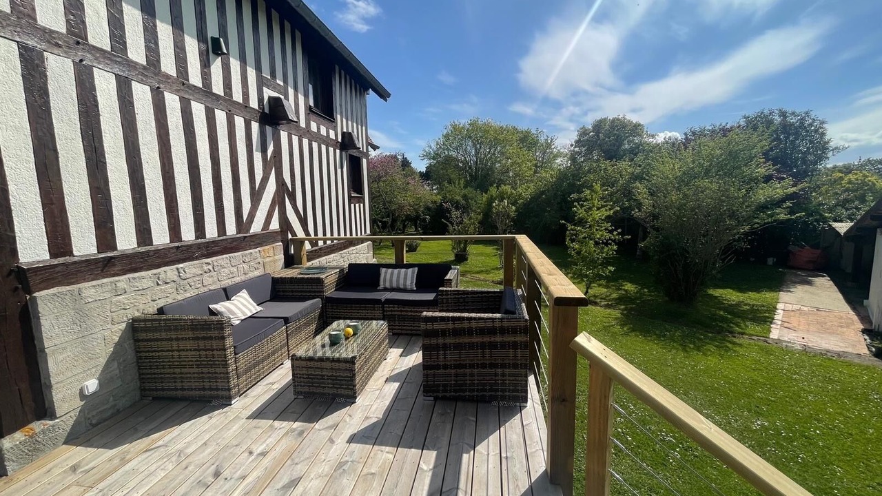 Photo of Patio Balcony in Trouville-sur-Mer