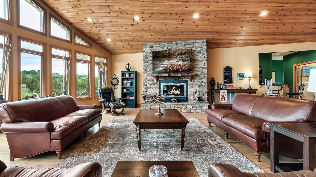 Photo of Livingroom in Dandridge
