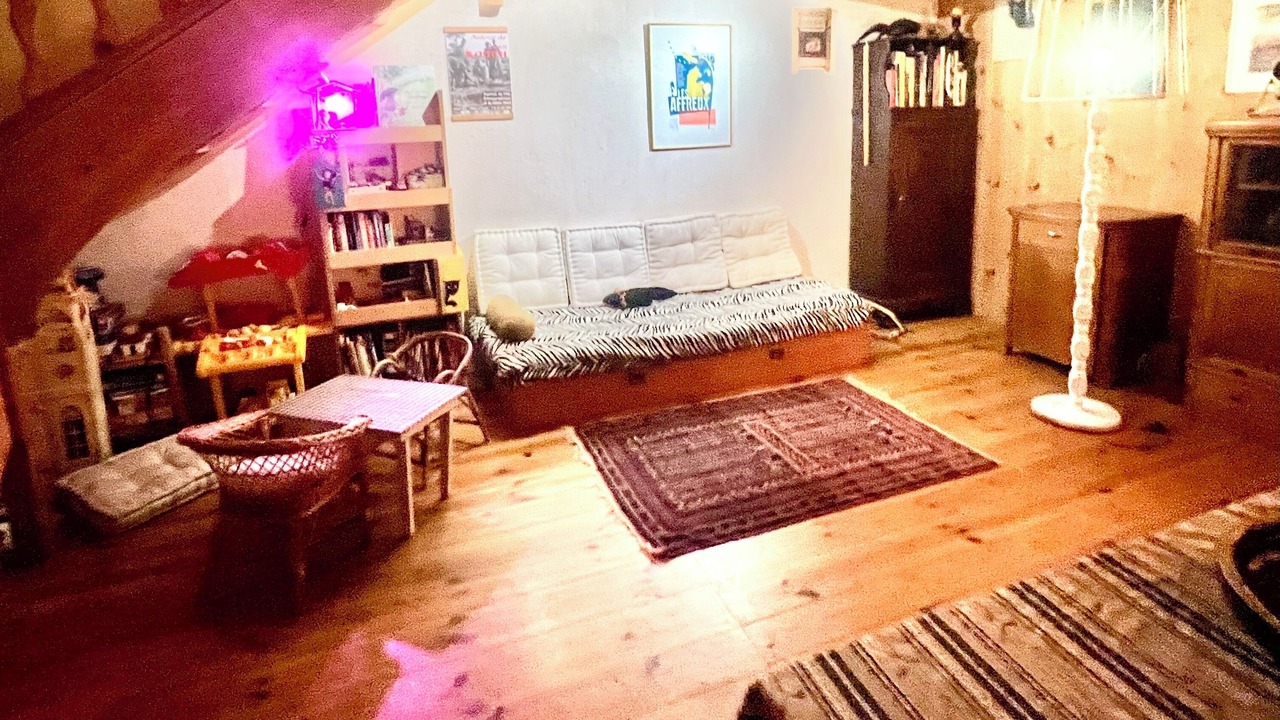 Photo of Livingroom in Ambert