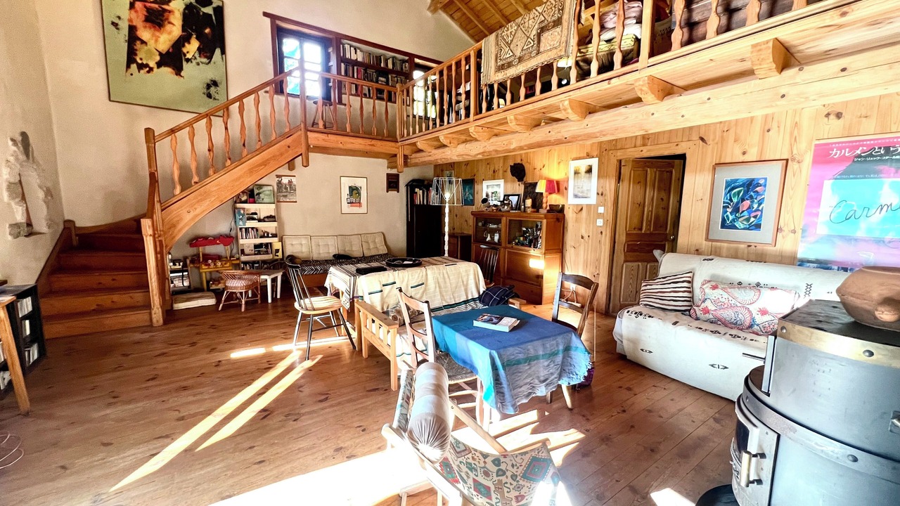 Photo of Livingroom in Ambert