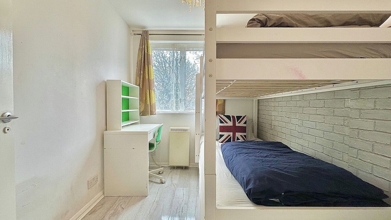 Photo of Bedroom in Stepney Green