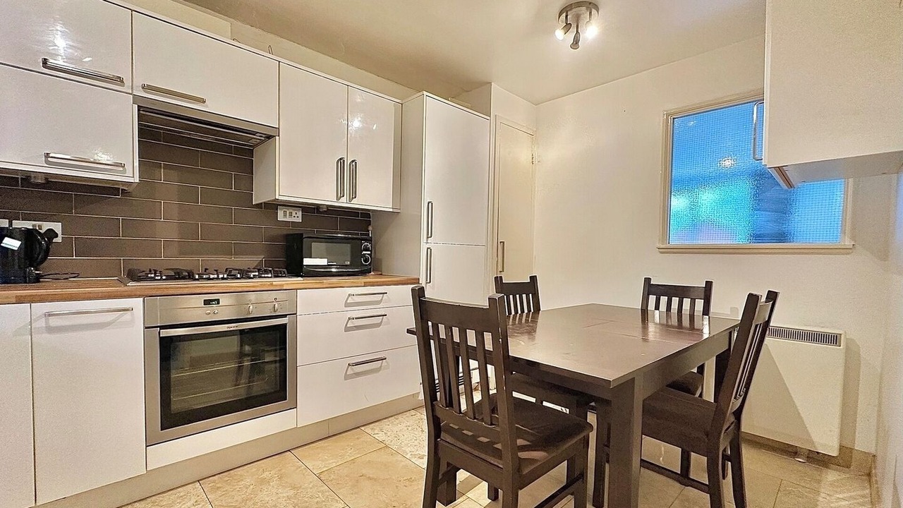 Photo of Kitchen in Stepney Green