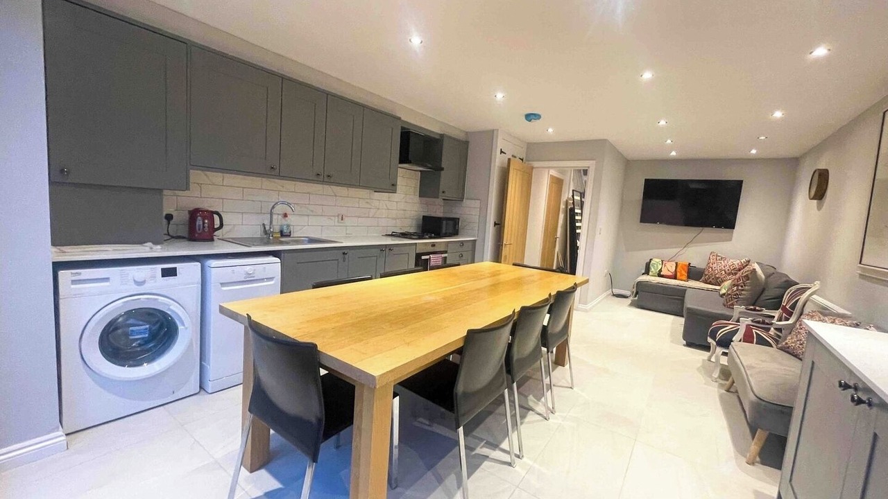 Photo of Others in Wandle Valley