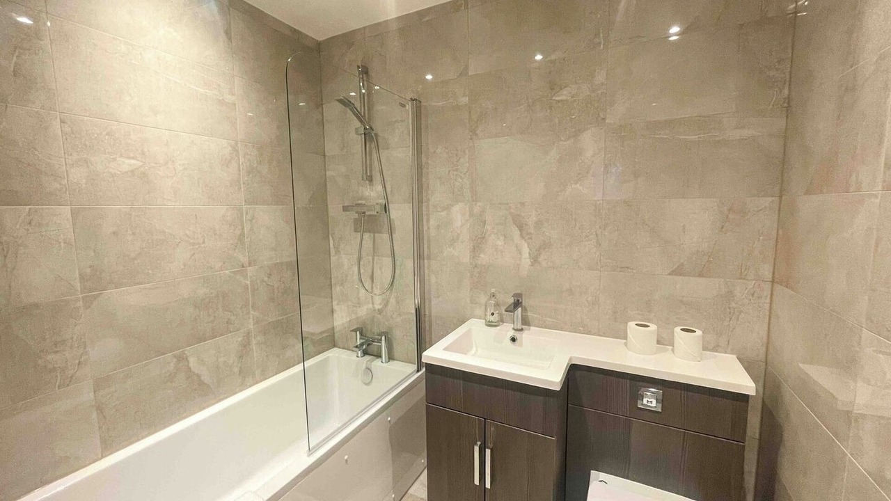 Photo of Bathroom in Wandle Valley