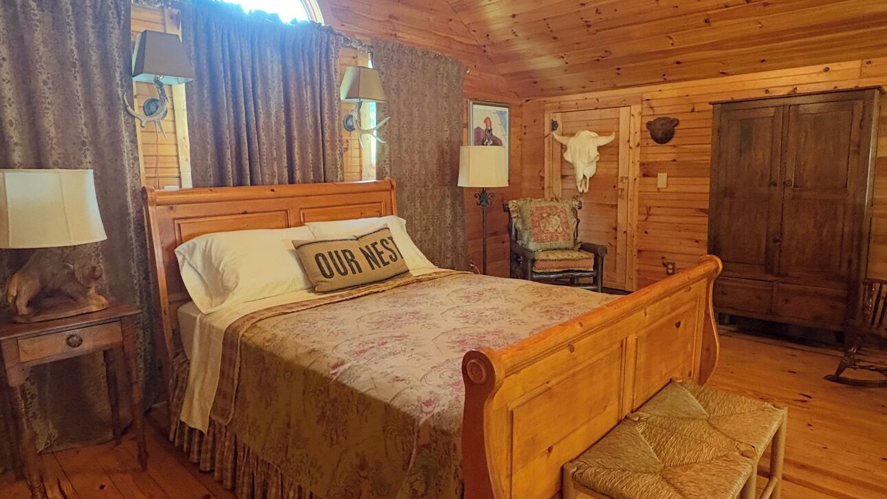 Photo of Bedroom in Marietta