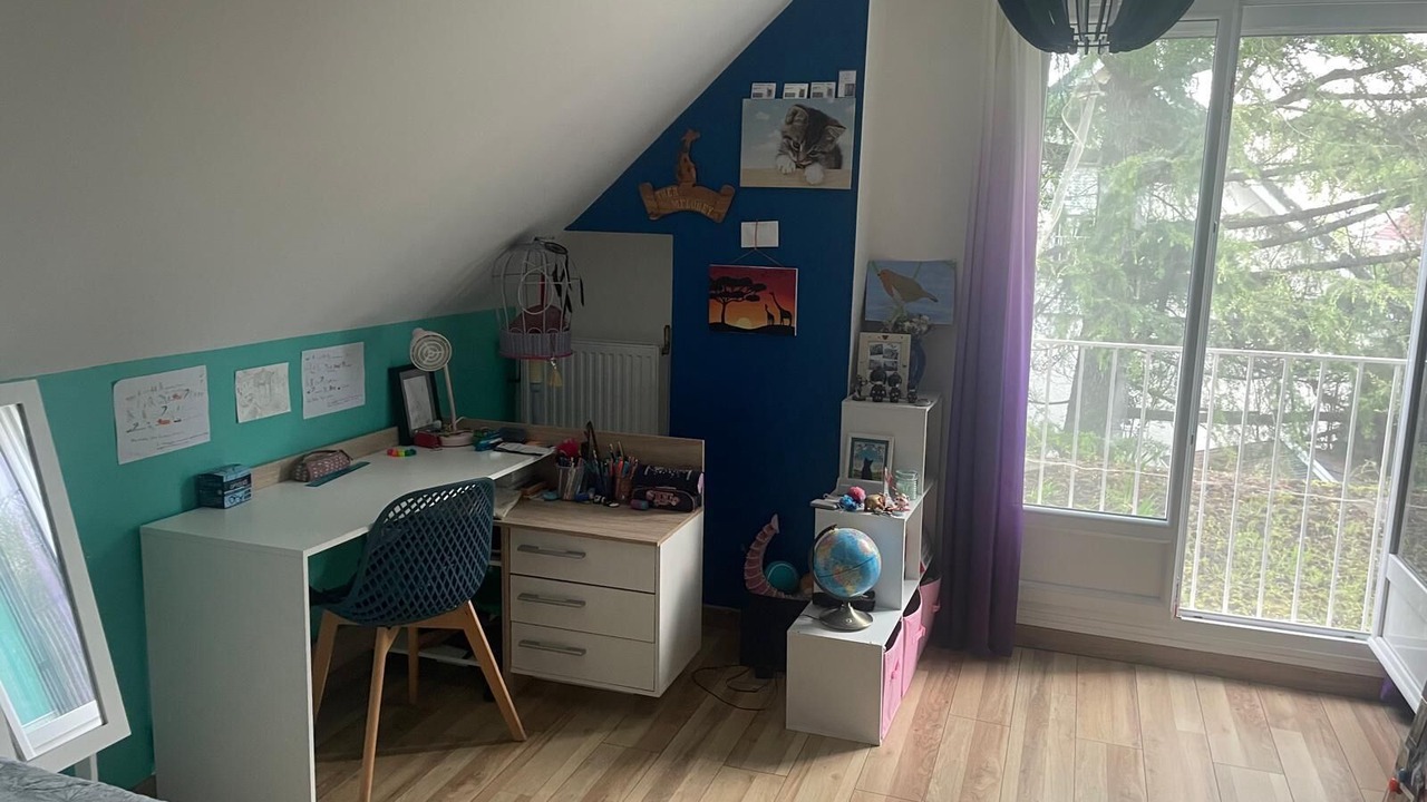 Photo of Bedroom in Le Mesnil-Saint-Denis