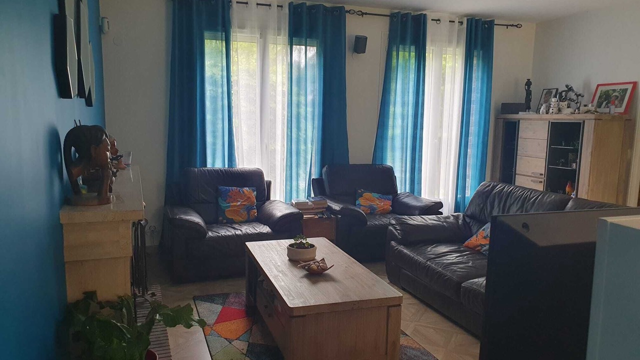 Photo of Livingroom in Le Mesnil-Saint-Denis