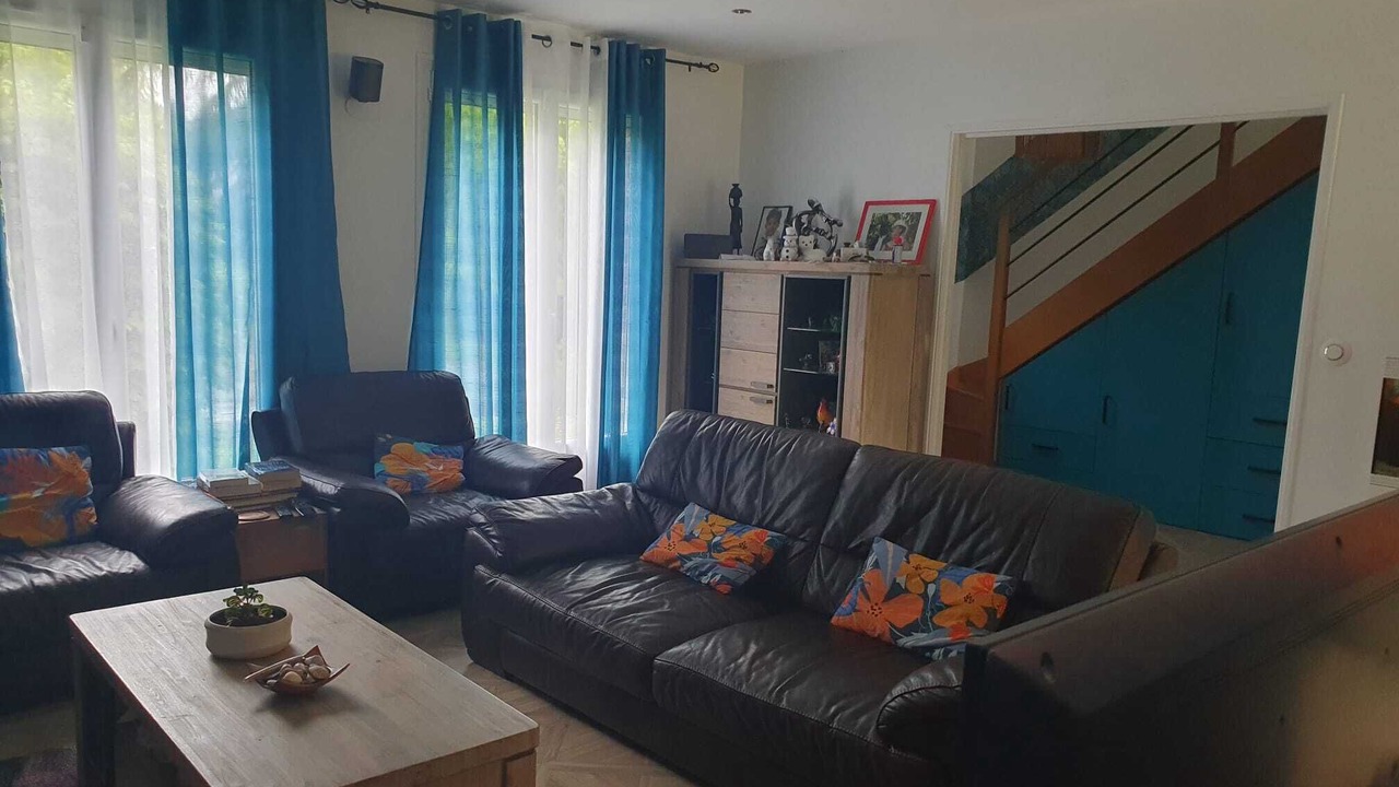 Photo of Livingroom in Le Mesnil-Saint-Denis