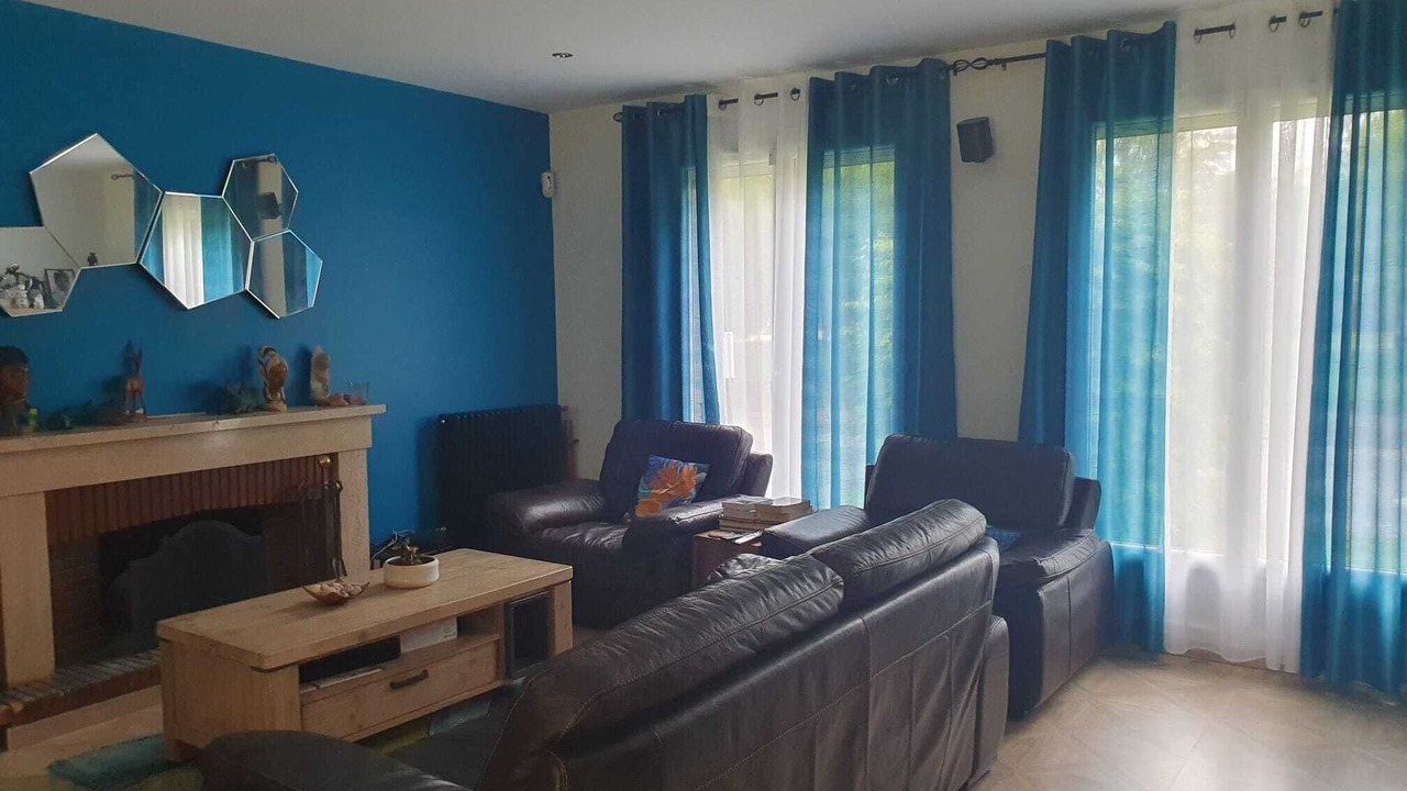 Photo of Livingroom in Le Mesnil-Saint-Denis