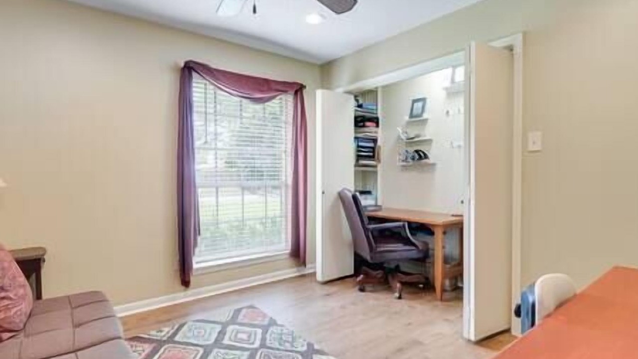 Photo of Livingroom in Lafayette