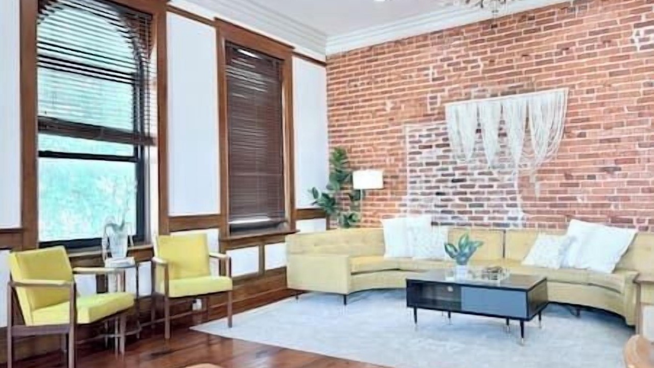 Photo of Livingroom in Downtown