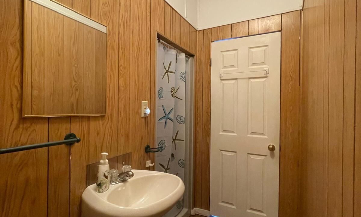 Photo of Bathroom in Hope Bay