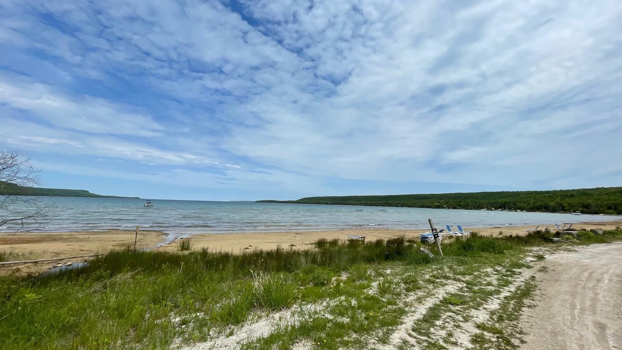 Photo of Others in Hope Bay
