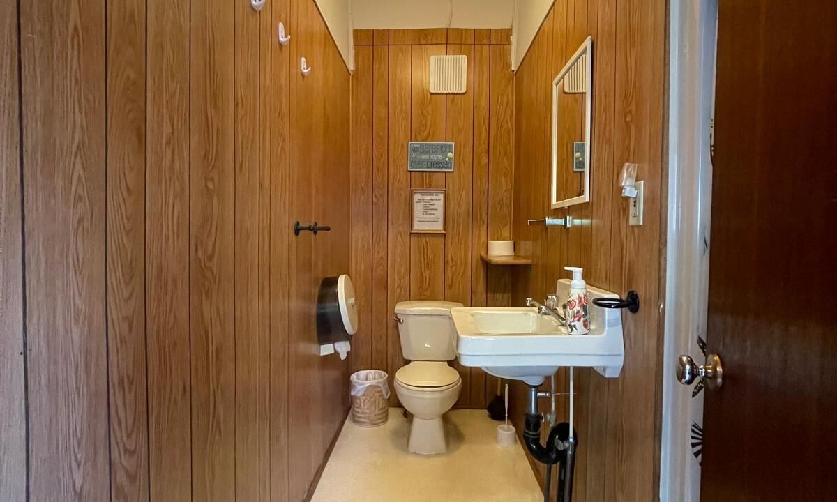 Photo of Bathroom in Hope Bay