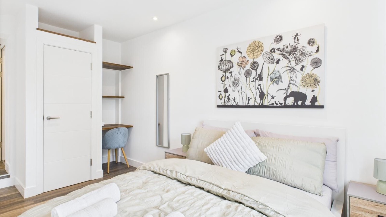 Photo of Others in Reading