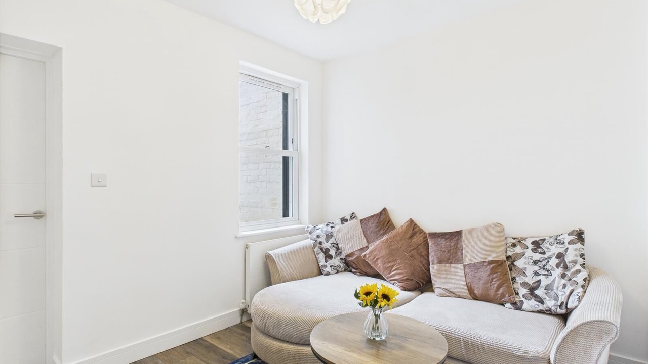 Photo of Livingroom in Reading