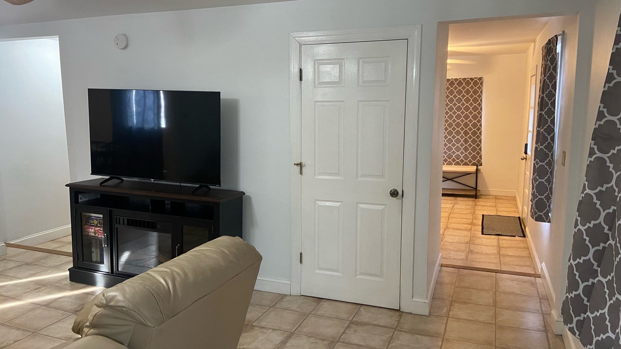 Photo of Livingroom in West Milton