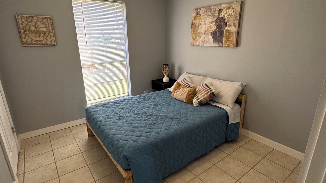 Photo of Bedroom in Smithville