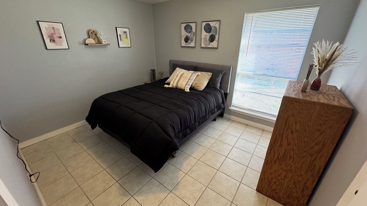 Photo of Bedroom in Smithville
