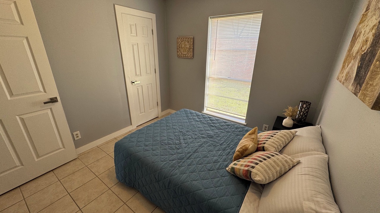 Photo of Bedroom in Smithville