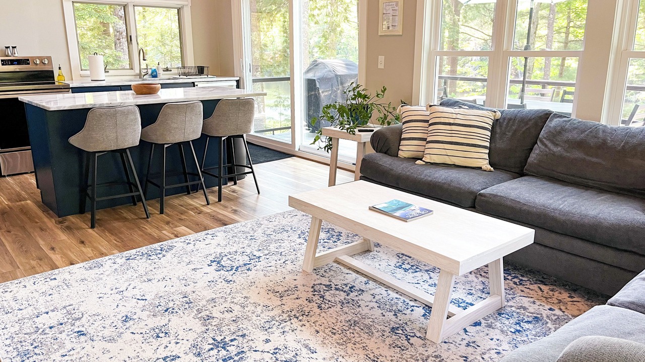 Photo of Livingroom in Lake Arrowhead