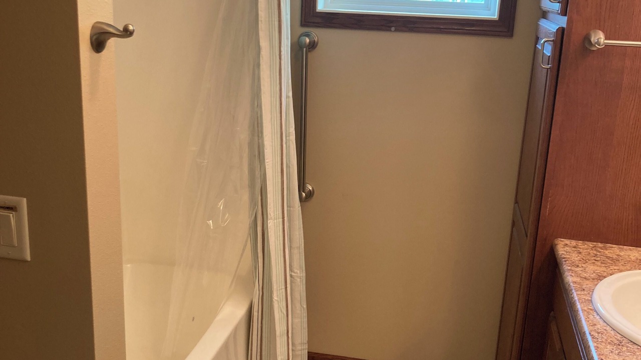 Photo of Bathroom in Ventura