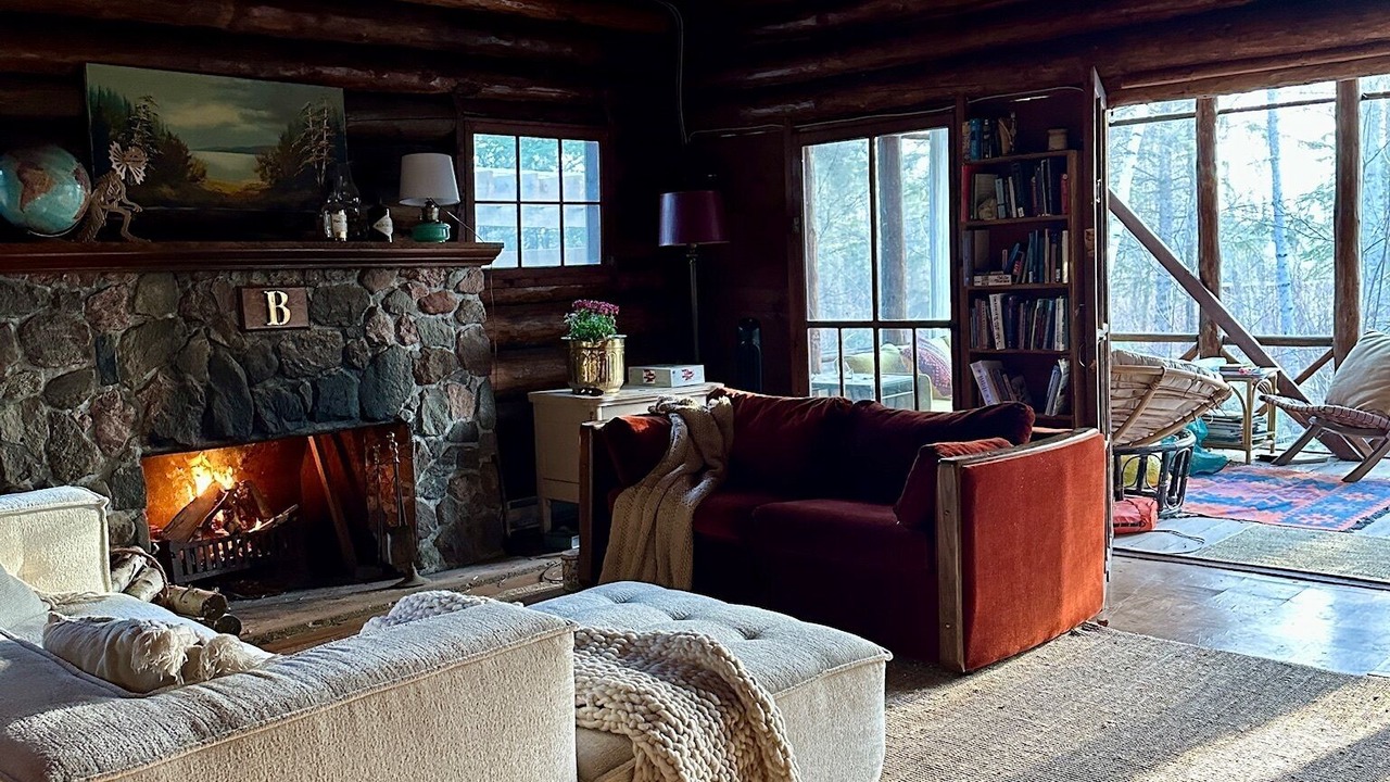 Photo of Livingroom in Victoria Beach