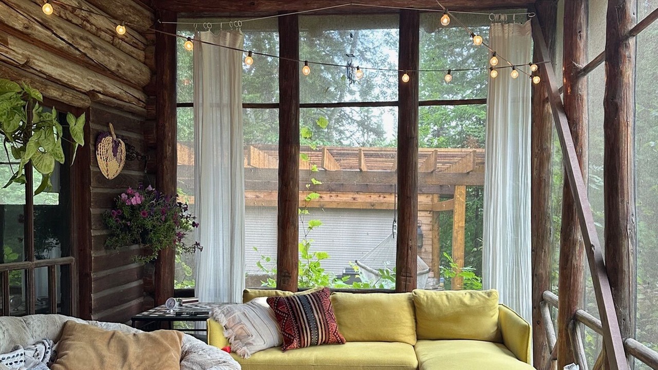 Photo of Livingroom in Victoria Beach