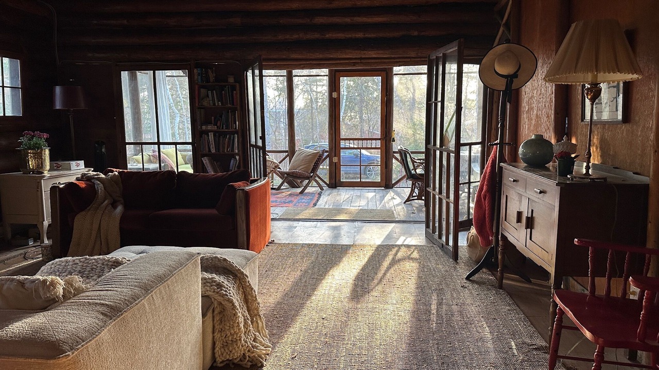 Photo of Livingroom in Victoria Beach