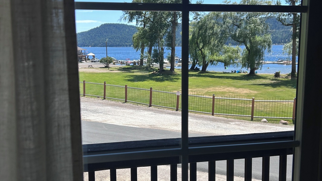 Photo of Patio Balcony in Loon Lake