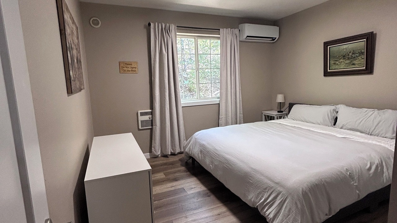 Photo of Livingroom in Loon Lake