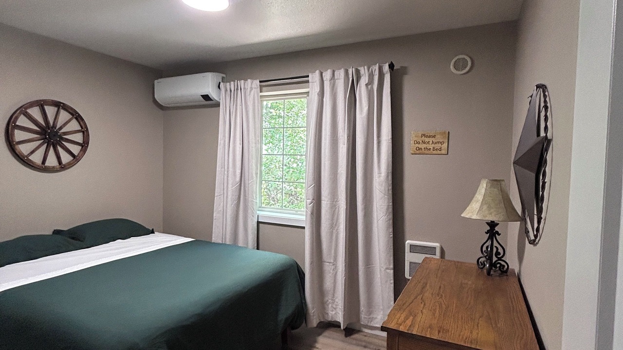 Photo of Bedroom in Loon Lake