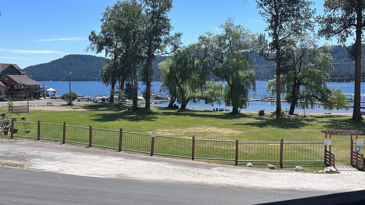 Photo of Bedroom in Loon Lake