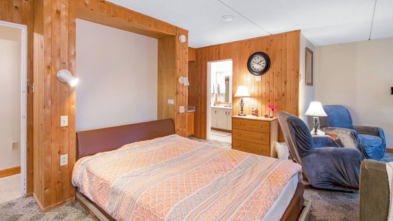 Photo of Bedroom in Jeffersonville